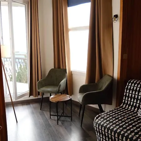 En Plein Centre Avec Terrasse Appartement *