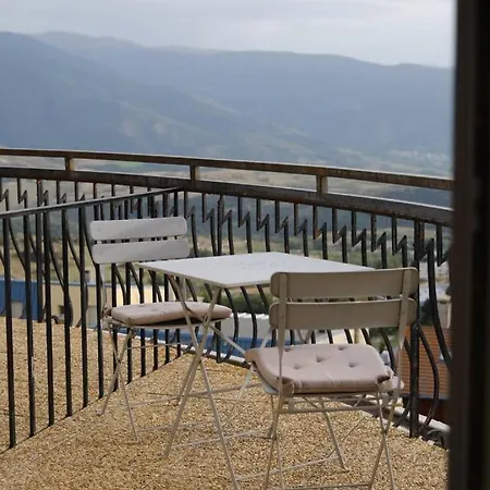 Appartement En Plein Centre Avec Terrasse *